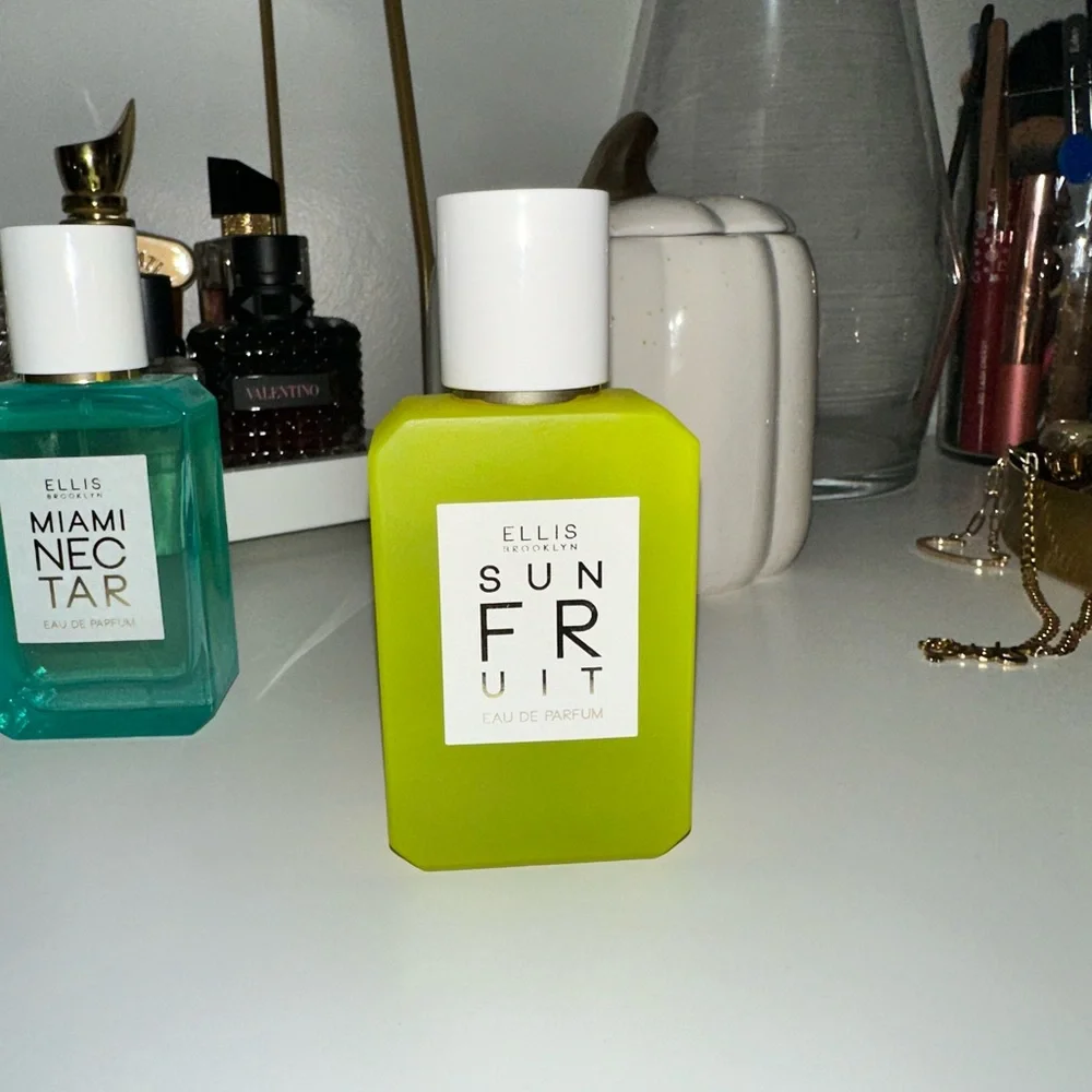 Ellis Brooklyn Sun Fruit and Miami Nectar Eau de Parfum Set - Picture 3 of 11